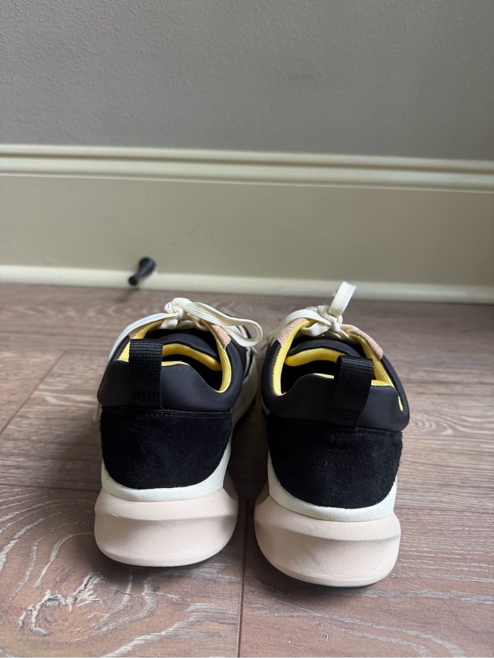 Tory Burch Women’s Good Luck Trainers - Picture 5 of 7